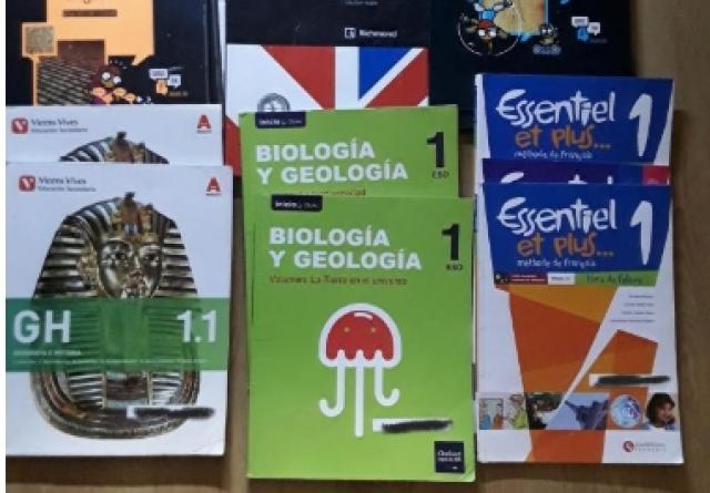 Los vecinos de Villanueva de la Cañada y Villanueva del Pardillo intercambian y regalan sus Libros de Texto