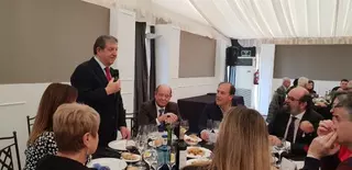 La Asociación de Mayores de Villanueva de la Cañada celebra su tradicional comida de Navidad