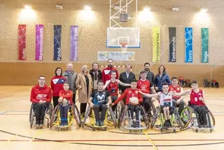 La selección madrileña de Baloncesto en Silla de Ruedas entrena en Villanueva de la Cañada
