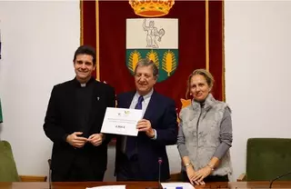 El Ayuntamiento de Villanueva de la Cañada destina cerca de 5.000 euros a la Parroquia San Carlos Borromeo