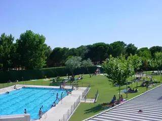 Comienza la temporada de baño en la piscina municipal de verano
