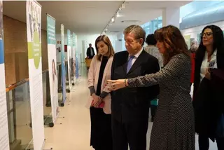 Villanueva de la Cañada acoge la exposición “Las caras de la meningitis”