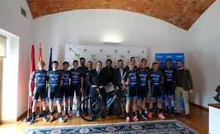 El villanovense Grupo Deportivo Orquin presenta su equipo ciclista para la temporada 2020