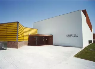 Cierre de la Biblioteca Municipal F. Lázaro Carreter como medida de prevención por el COVID-19