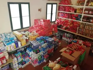 Los villanovenses donan cerca de 12.000 kilos de productos de primera necesidad para familias con dificultades