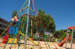 Villanueva de la Cañada reabre las zonas de juego infantil e instalaciones deportivas públicas al aire libre