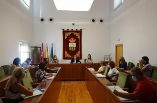 Reunión con los responsables de los centros educativos de Villanueva de la Cañada ante el inicio del nuevo curso
