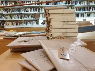 Libros sorpresa en Villanueva de la Cañada para celebrar el Día de la Biblioteca