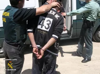 Tres detenidos por cometer hasta 32 robos en Villanueva de la Cañada y otros municipios