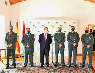 El personal de mantenimiento y el subinspector de Policía Local de Villanueva de la Cañada, premiados por la Guardia Civil