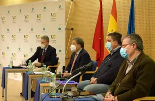 El Alcalde de Villanueva de la Cañada participa en la reunión de coordinación de entidades sociales frente al COVID-19