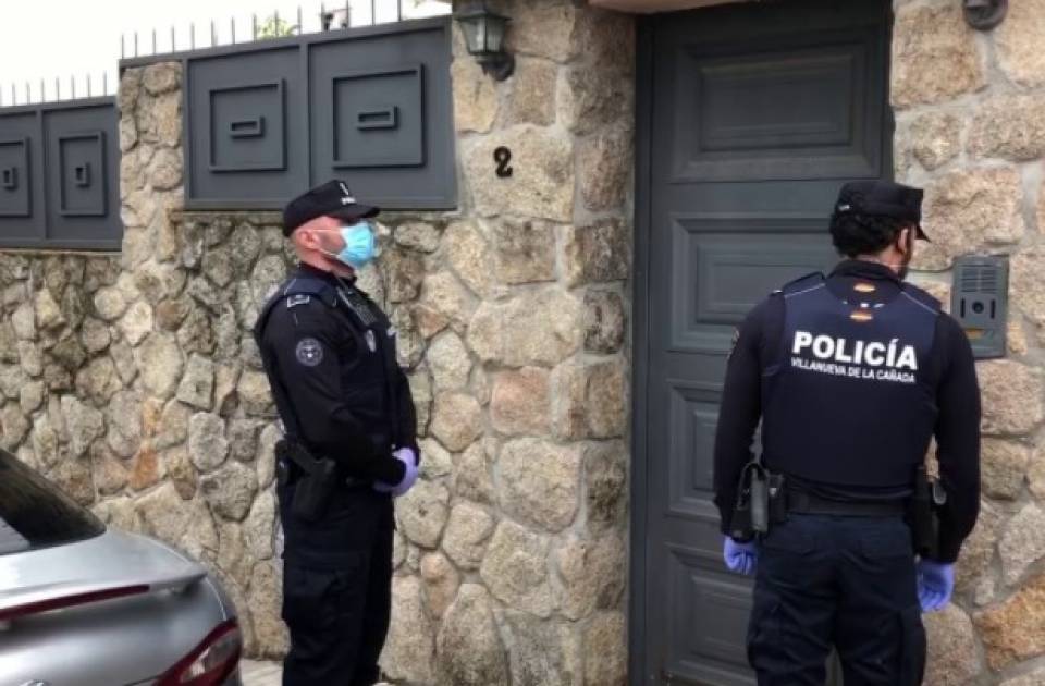 Desalojan una fiesta con casi un centenar de personas en el chalé de una actriz en Villanueva de la Cañada