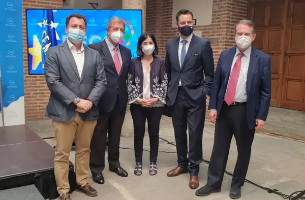El alcalde de Villanueva de la Cañada participa en un foro en la FEMP junto a la ministra de Sanidad 
