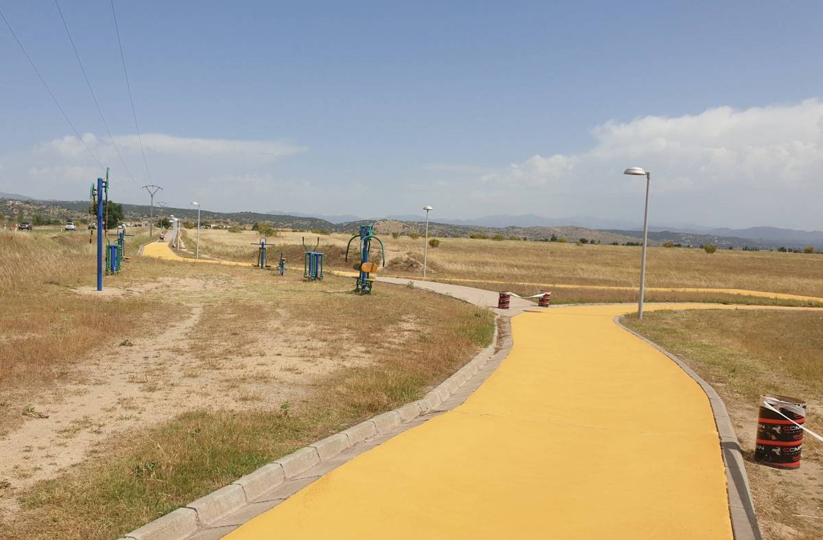 Las obras de reparación en la senda ciclable de Villanueva de la Cañada comenzaron esta semana