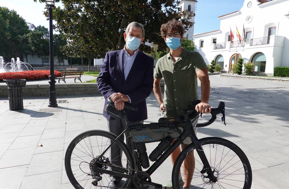 Un joven villanovense recorre 2.600 kilómetros en bici