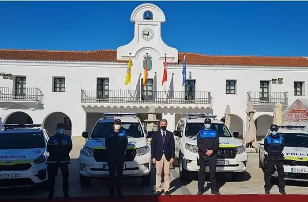 La Policía Local de Villanueva del Pardillo suma a su flota de vehículos dos todorrenos 4x4 nuevos