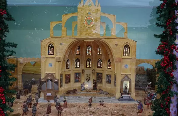 La Plaza de España de Villanueva de la Cañada acoge un belén de estilo murciano