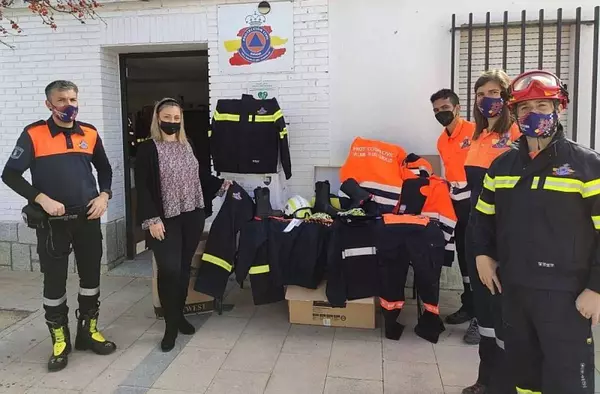 El Ayuntamiento de Villanueva del Pardillo renueva el vestuario de los voluntarios de Protección Civil