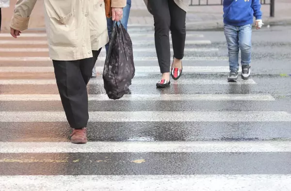 El Ayuntamiento de Villanueva del Pardillo instala unidades de señalizacióin electrónica en pasos de peatones