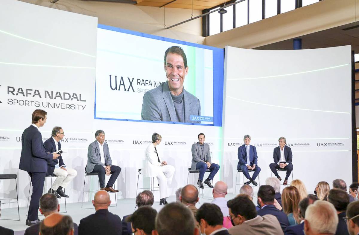 Nadal presenta en Villanueva de la Cañada la 'Rafa Nadal Sports University'