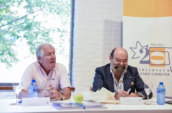 El vecino de Villanueva de la Cañada, Carlos Álvarez, presenta su libro 'Cómo llegar a la tercera edad en plena forma'