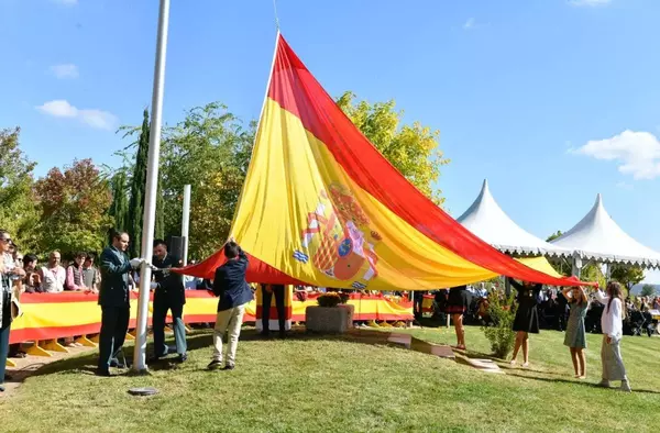 Villanueva de la Cañada celebró ayer el acto por el Día de la Hispanidad