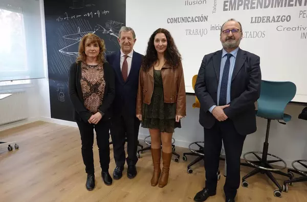 El IES Las Encinas de Villanueva de la Cañada inaugura su Aula Profesional de Emprendimiento