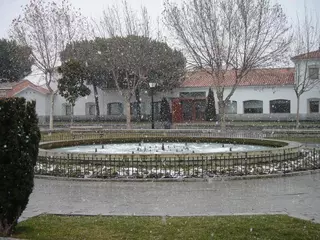 El Ayuntamiento distribuye bolsas de sal entre los vecinos