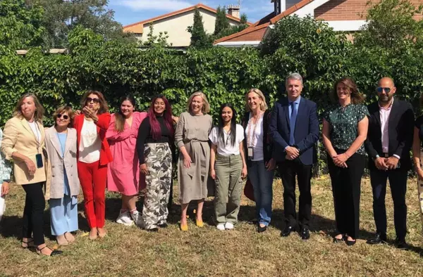 El primer 'Eco-Hogar' para jóvenes extuteladas abre sus puertas en Villanueva del Pardillo