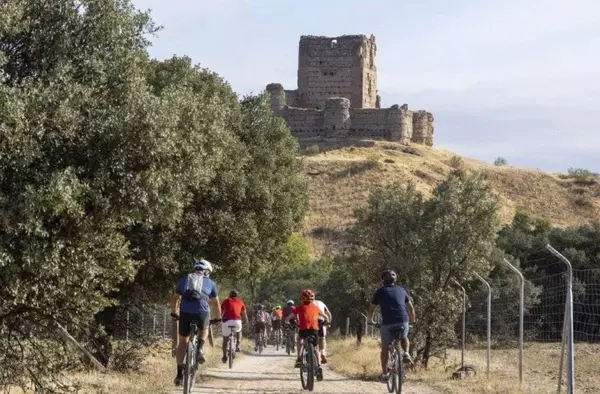 Todo preparado en Villanueva de la Cañada para la XXXIV Fiesta de la Bicicleta