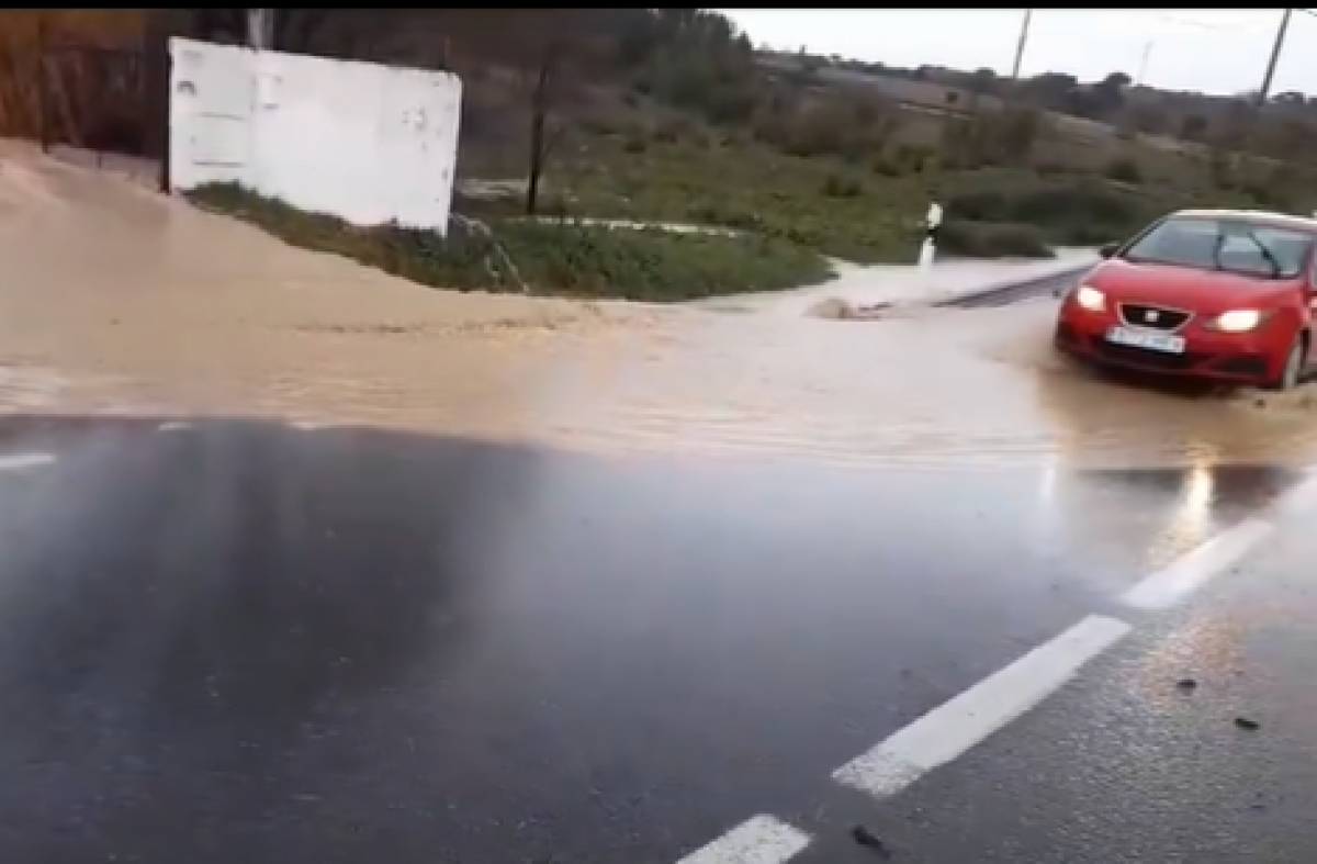 Graves inundaciones en la M-513: desaconsejan circular entre Boadilla y Brunete por esta vía