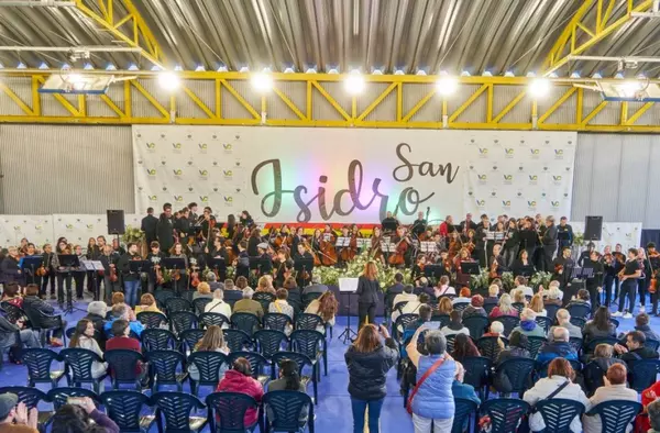 El encuentro de orquestas pone el broche de oro a la programación de San Isidro de Villanueva de la Cañada