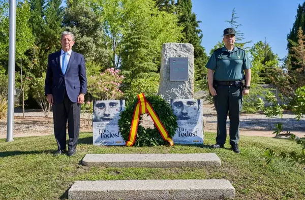 Villanueva de la Cañada rinde homenaje a Miguel Ángel Blanco en el 27º aniversario de su asesinato