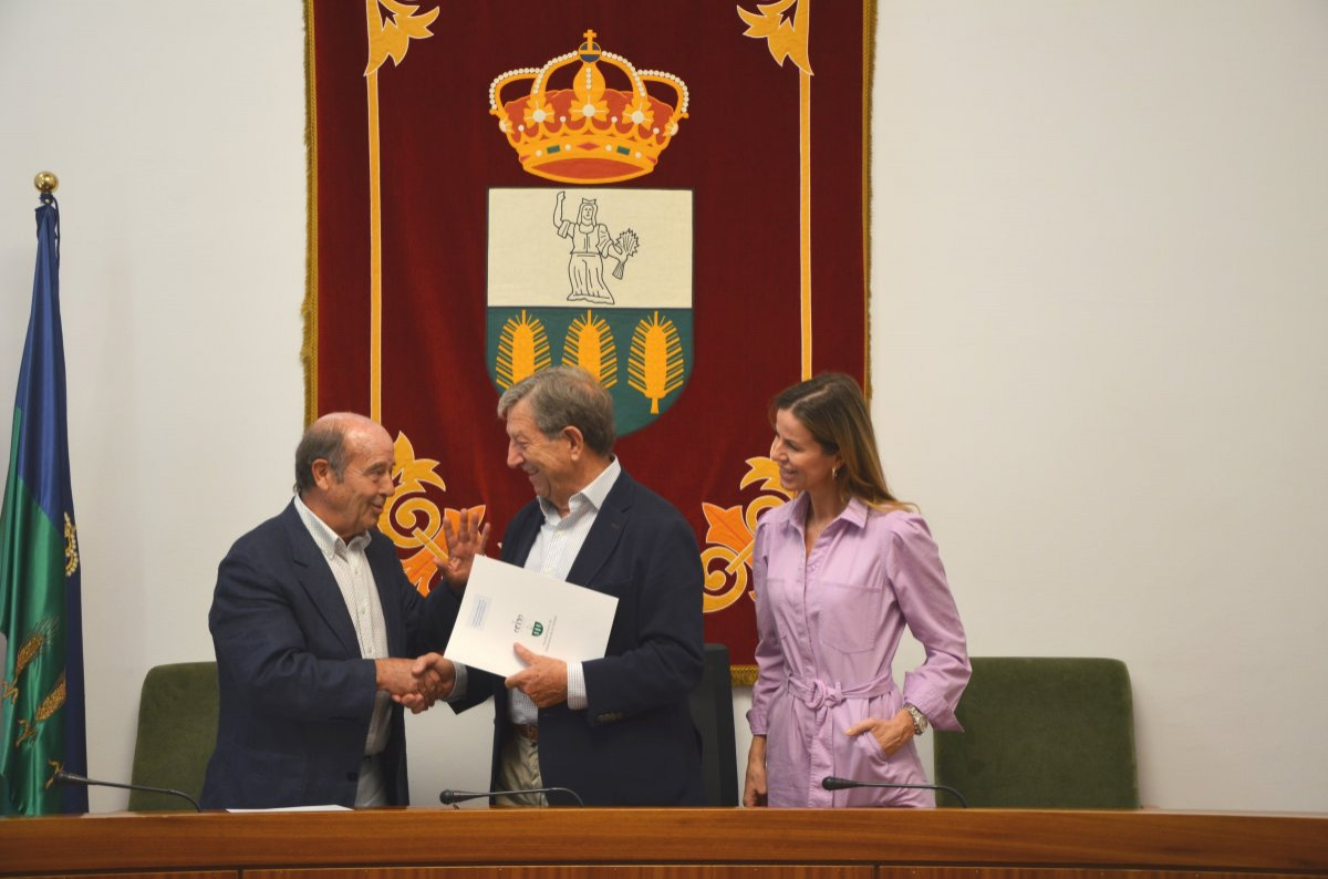 La Asociación de Mayores de Villanueva de la Cañada recibe 15.000 euros de subvención del Ayuntamiento