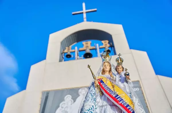 La comunidad ecuatoriana de Villanueva de La Cañada celebra su patrona, la Virgen del Quinche
