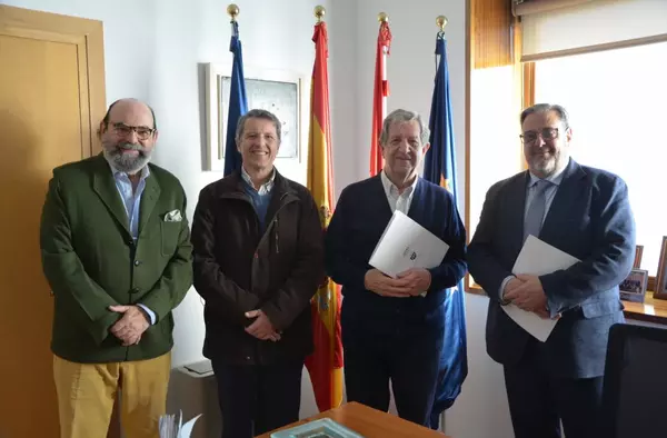 Firma de convenio de cooperación entre la Fundación Educación y Libertad y el Ayuntamiento de Villanueva de la Cañada