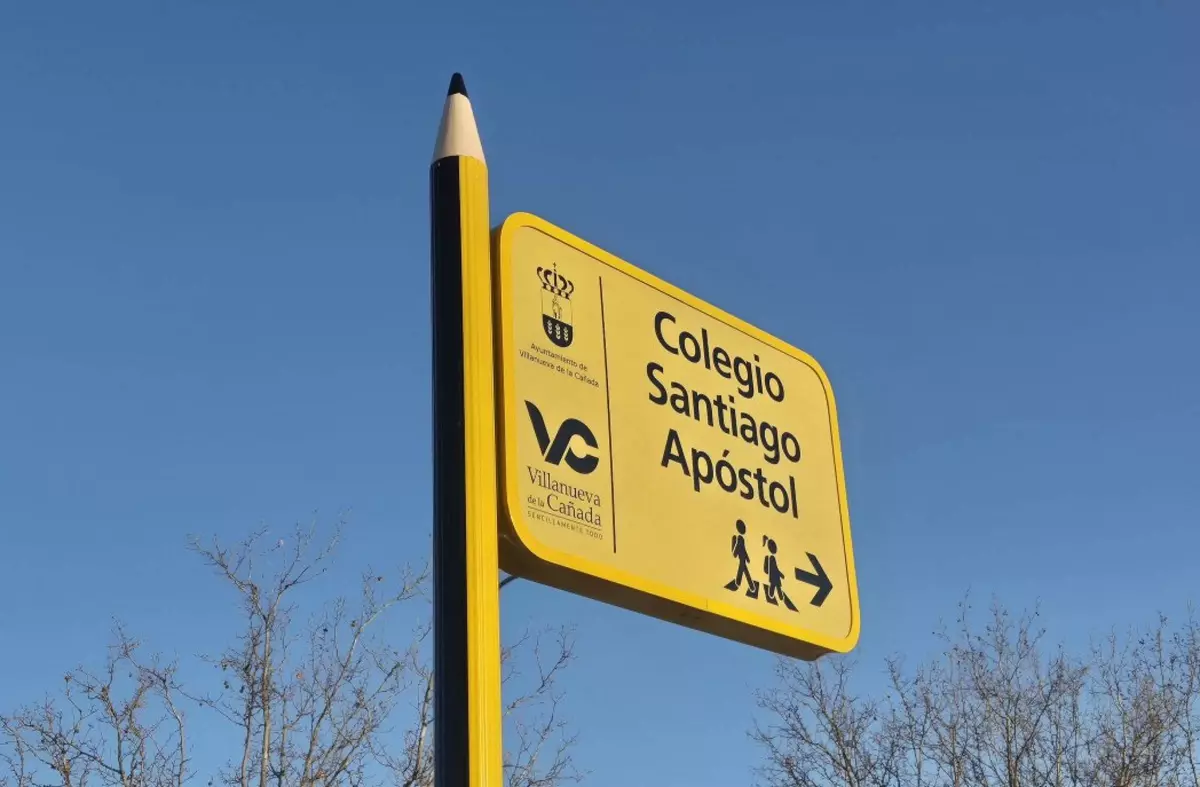 El Ayuntamiento de Villanueva de la Cañada señaliza las 'rutas seguras al cole'
