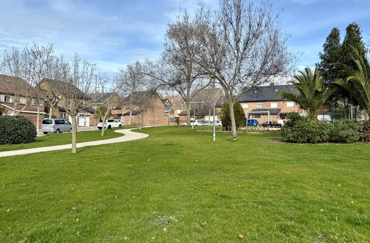 Villanueva del Pardillo estrena nuevas zonas verdes en el parque Sierra de Alcudia