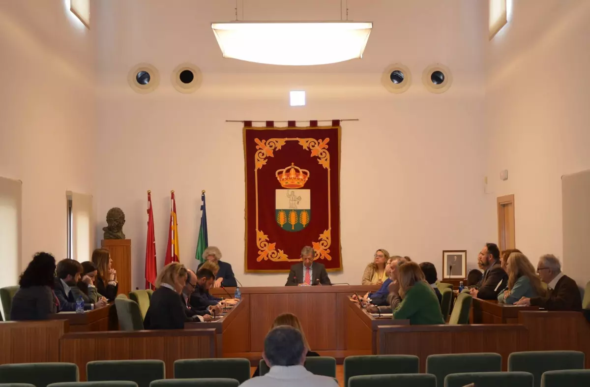 El Pleno de Villanueva de la Cañada pide un nuevo modelo de financiación para las entidades locales