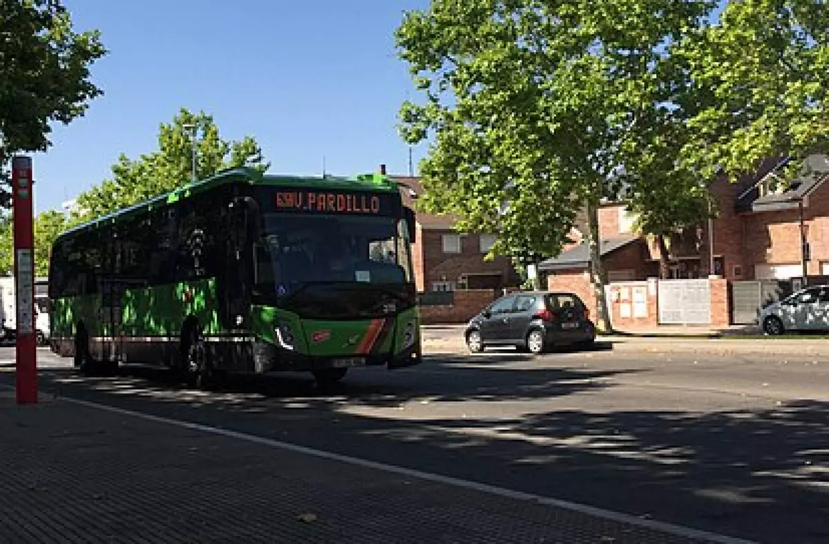 El Ayuntamiento de Villanueva del Pardillo aborda con el Consorcio Regional de Transportes mejoras en el transporte público