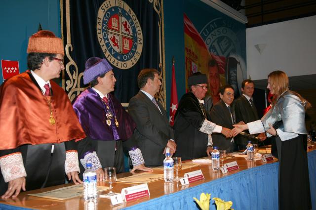 El alcalde asiste al acto de apertura del nuevo curso académico en la UAX.