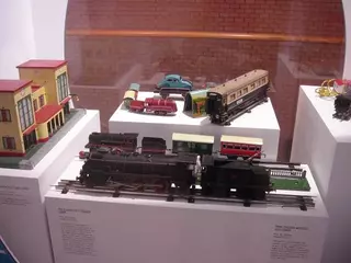 La Red Itiner trae al municipio una exposición de juguetes de los siglos XIX y XX