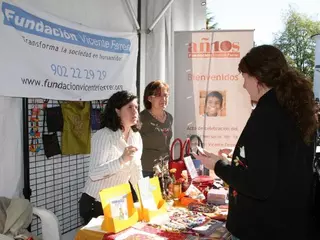 ONG'S, Fundaciones y asociaciones se dan cita en el mercadillo solidario.