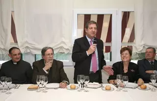 Los mayores celebran su tradicional comida de Navidad