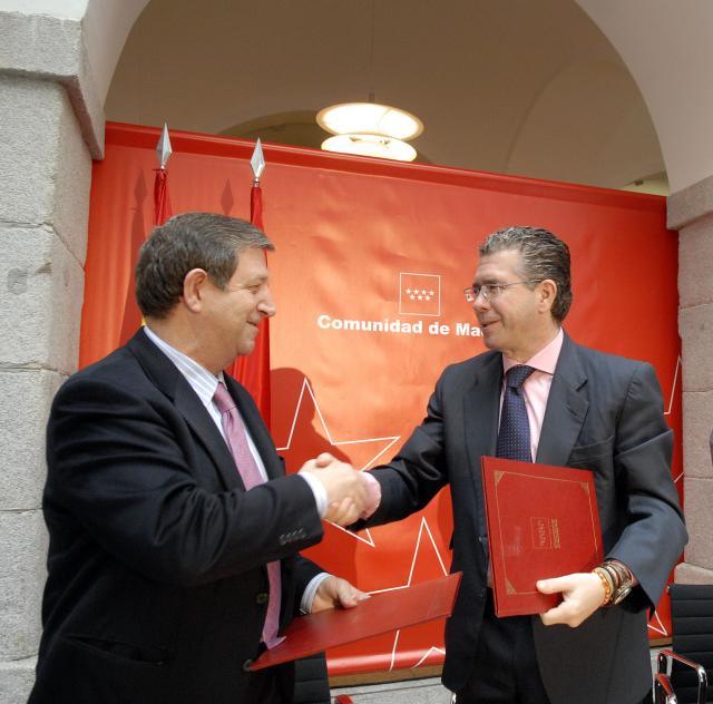 El ayuntamiento de Villanueva de la Cañada firma un convenio para la reinserción de menores infractores