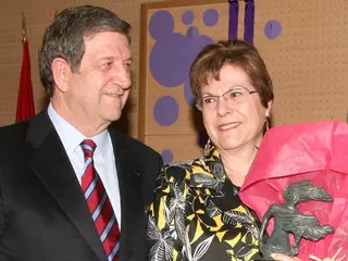 El Ayuntamiento entrega los premios Mujer 2010