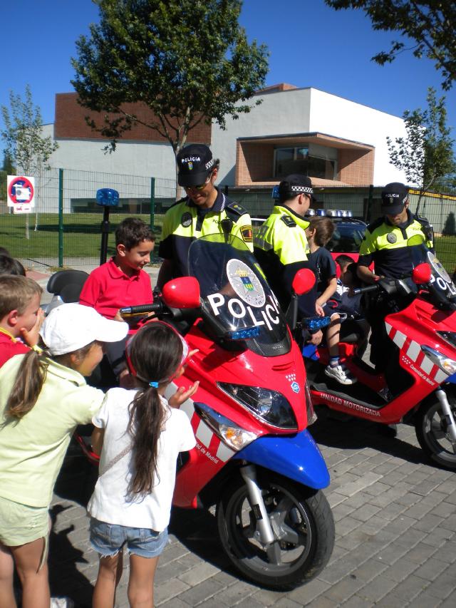 350 escolares de primaria se convierten en "Policias por un dia"
