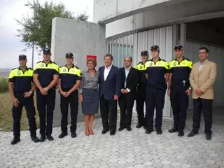 El Ayuntamiento firma un convenio para tutelar el periodo de prácticos de agentes del municipio de Quijorna