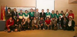 Homenaje a los titulados de la UAX becados por el Ayuntamiento de Villanueva de la Cañada