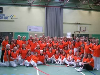 Exhibición de gimnasia de los mayores del municipio